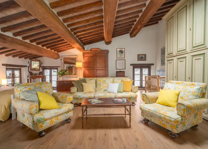 Vana Hills House